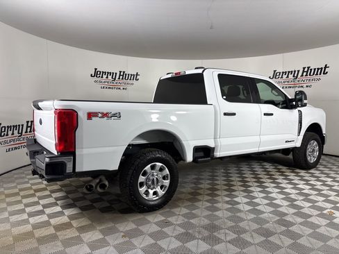 Used 2024 Ford F250 XLT w/ FX4 Off-Road Package image 4