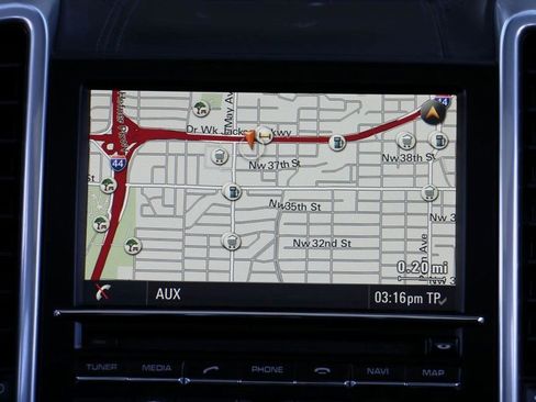 Used 2016 Porsche Cayenne GTS image 31