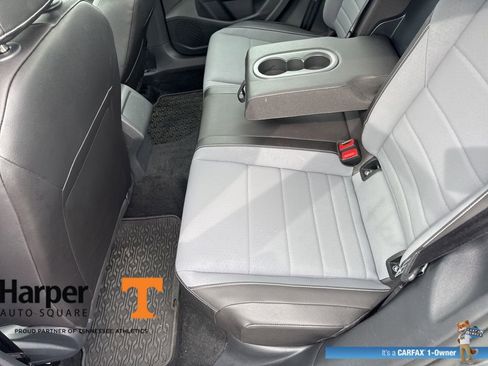 Used 2025 Volkswagen Jetta SE w/ Sunroof Package FWD image 10