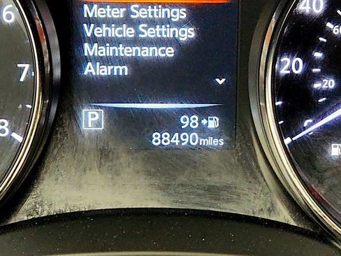 Used 2017 Nissan Rogue SV AWD/4WD image 15