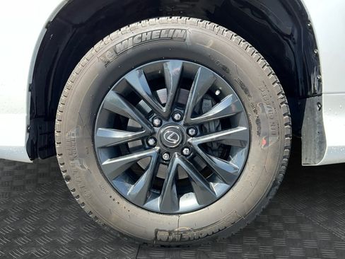 Used 2023 Lexus GX 460 Premium AWD/4WD image 12