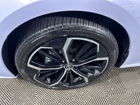 Certified 2025 Nissan Altima 2.5 SR image 10