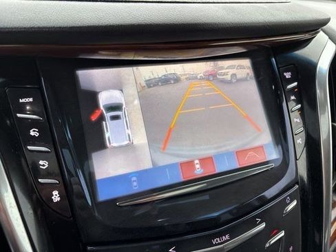 Used 2017 Cadillac Escalade Luxury image 24