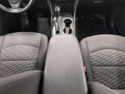 Used 2019 Chevrolet Equinox LT FWD image 16
