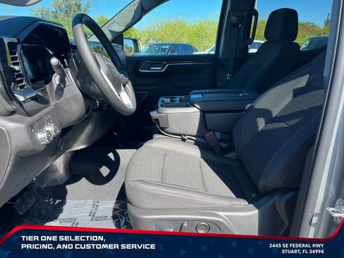New 2026 GMC Sierra 1500 SLE w/ Preferred Package RWD image 9