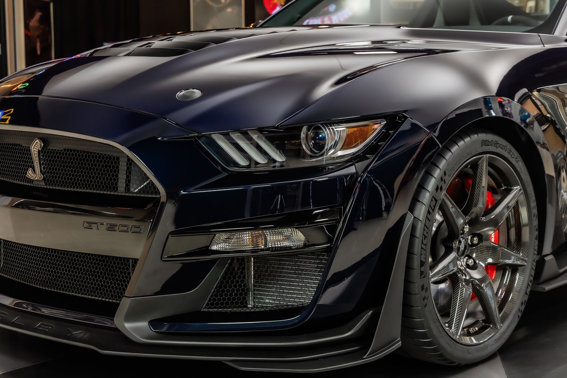 Used 2021 Ford Mustang Shelby GT500 w/ Carbon Fiber Track Pack RWD image 28