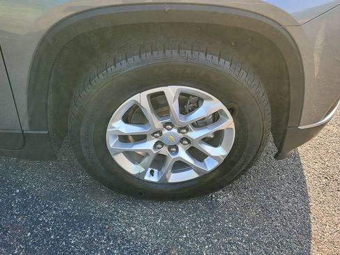 Used 2021 Chevrolet Traverse LT w/ LPO, Floor Liner Package AWD/4WD image 15