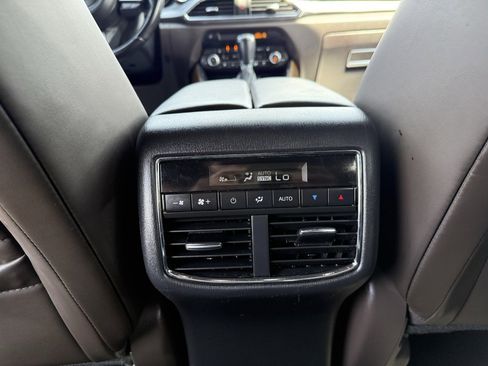Used 2023 MAZDA CX-9 Signature image 15