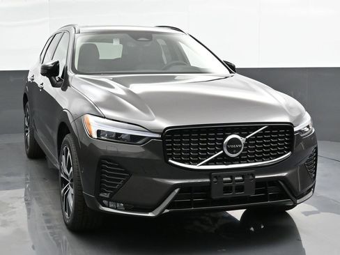New 2025 Volvo XC60 B5 Plus w/ Protection Package Premier image 5