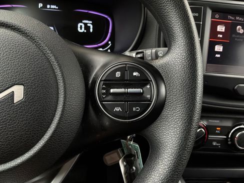 Used 2025 Kia Soul LX w/ LX Technology Package FWD image 32