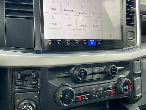 Used 2024 Ford F250 XLT w/ Black Appearance Package image 31