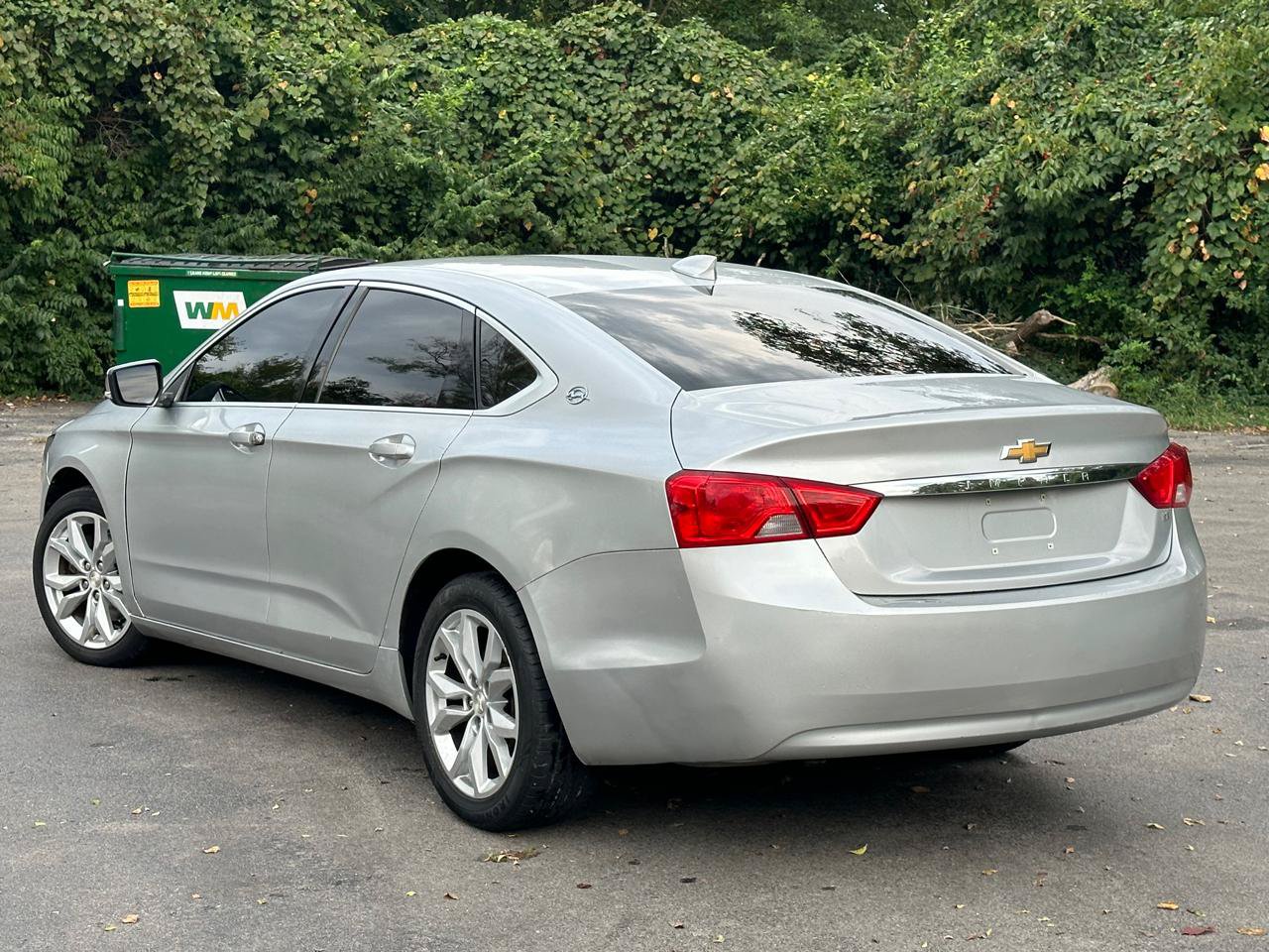 Used 2016 Chevrolet Impala LT FWD image 3