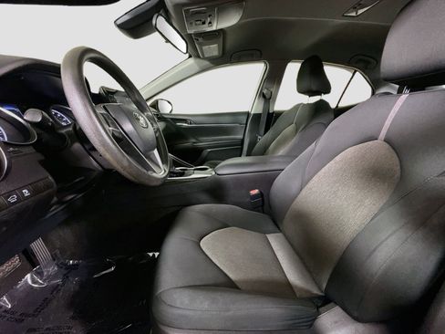 Used 2021 Toyota Camry LE FWD image 21