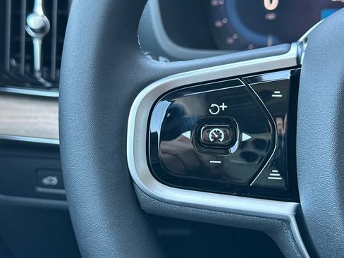 New 2025 Volvo XC90 T8 Plus w/ Protection Package Premier image 28