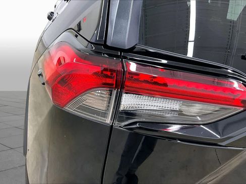Used 2023 Toyota RAV4 LE FWD image 29