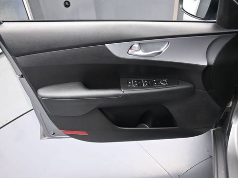 Used 2023 Kia Forte LXS image 12