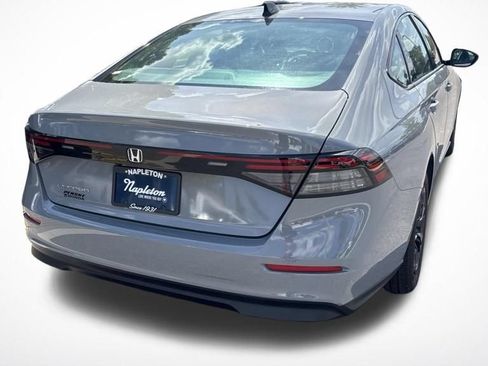 Used 2025 Honda Accord SE image 16