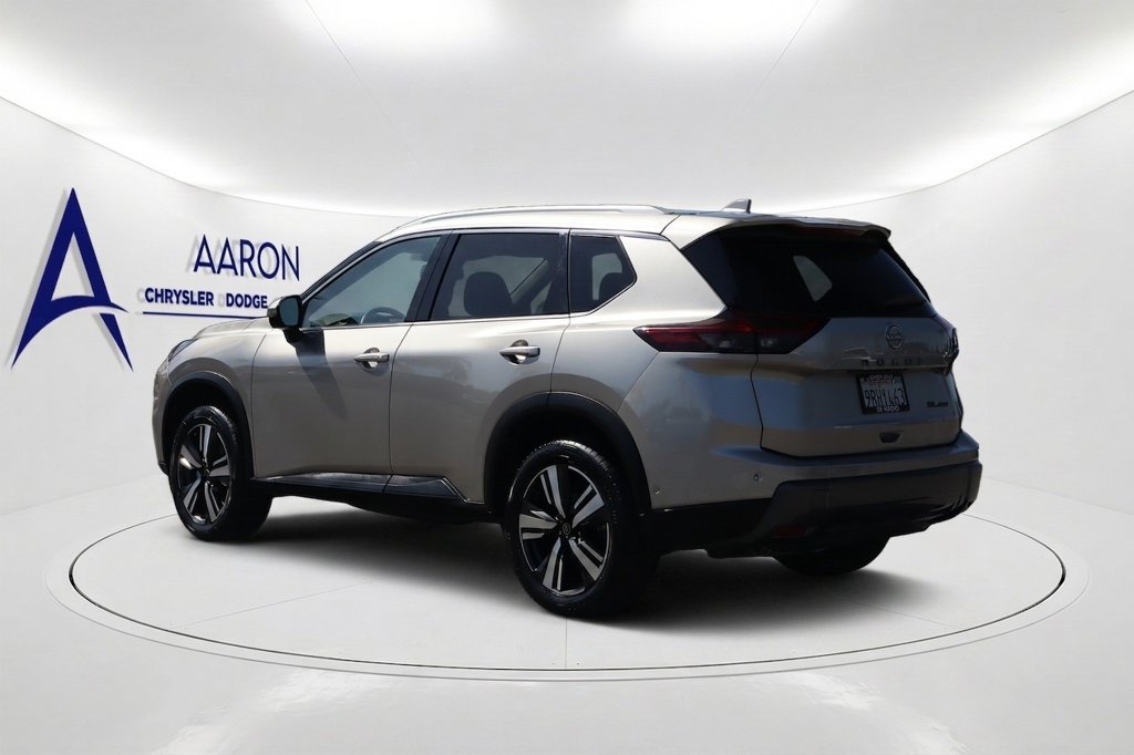 Used 2025 Nissan Rogue SL w/ SL Premium Package AWD/4WD image 7