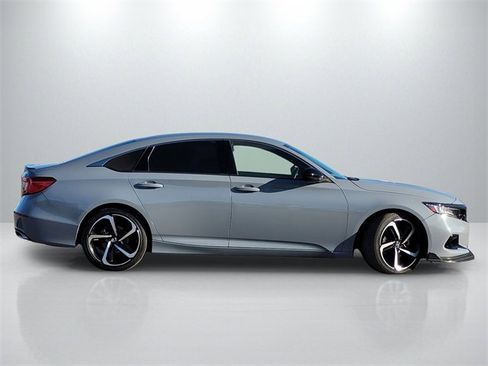 Used 2022 Honda Accord Sport image 3