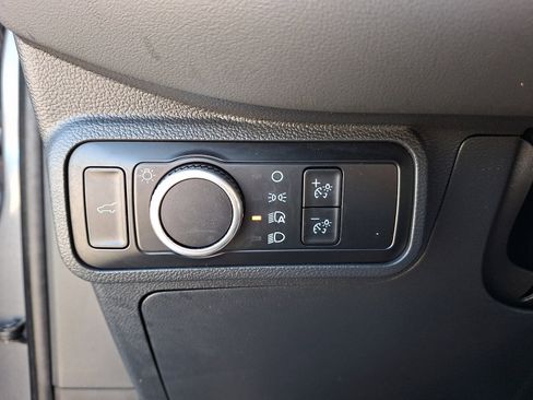 Certified 2025 Ford Explorer Active image 25