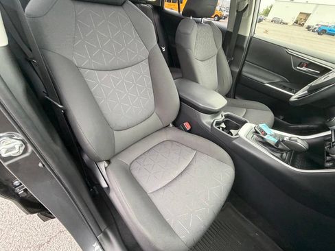 Used 2020 Toyota RAV4 XLE w/ Convenience Package AWD/4WD image 42