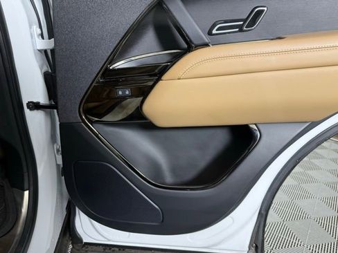 Used 2023 Land Rover Range Rover Sport SE image 28