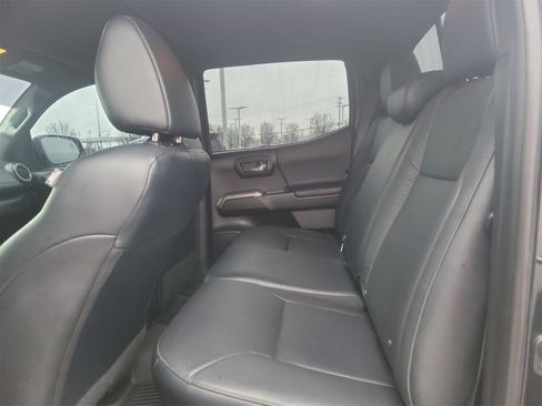 Certified 2021 Toyota Tacoma Limited image 12