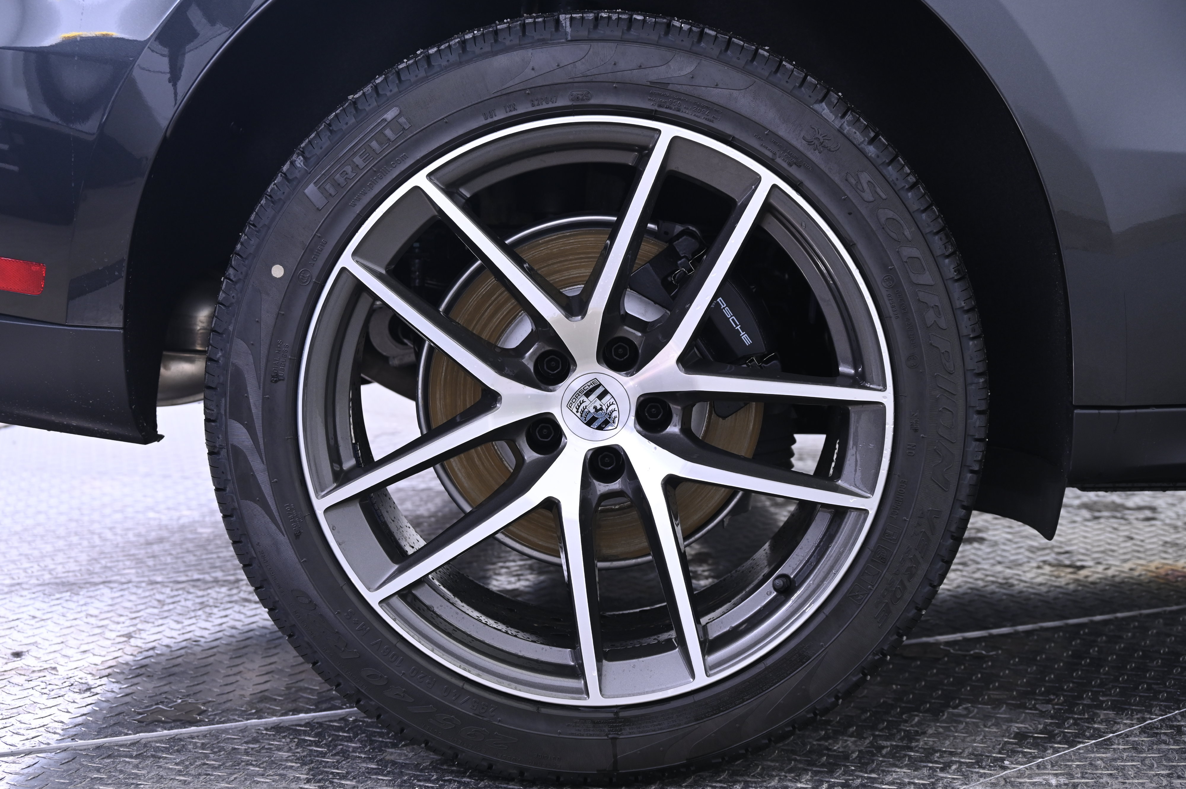 Certified 2026 Porsche Macan AWD/4WD image 13