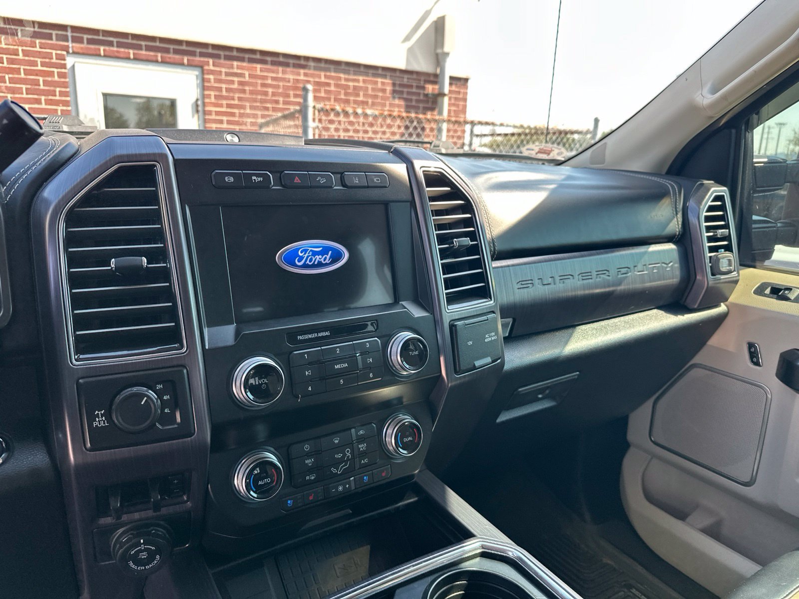 Used 2020 Ford F250 Limited w/ FX4 Off-Road Package AWD/4WD image 7