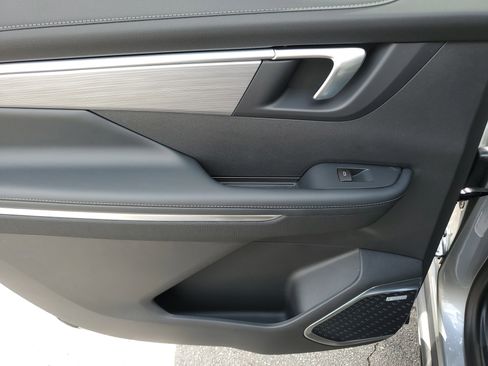 New 2026 Buick Enclave Preferred w/ LPO, Floor Liner Package image 30