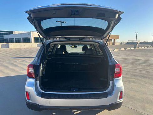 Used 2015 Subaru Outback 2.5i Limited AWD/4WD image 20