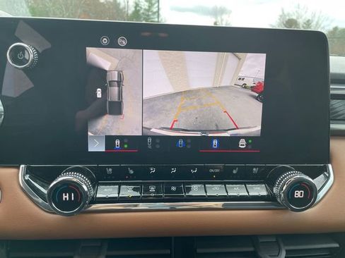 Used 2023 GMC Canyon AT4 w/ AT4 Premium Package image 33