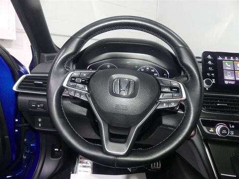 Used 2018 Honda Accord Sport image 29
