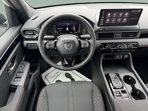 Used 2026 Honda Pilot Sport image 11
