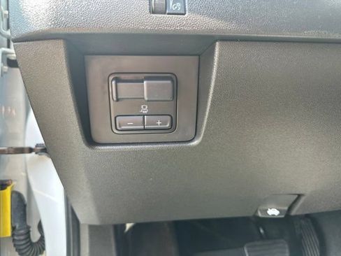 Used 2023 Chevrolet Colorado LT w/ LT Convenience Package AWD/4WD image 15
