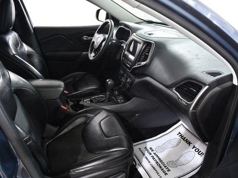 Used 2020 Jeep Cherokee Latitude Plus AWD/4WD image 10