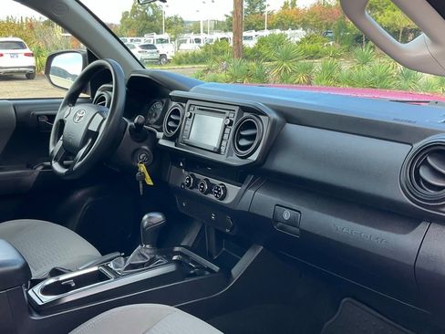 Used 2016 Toyota Tacoma SR5 image 24