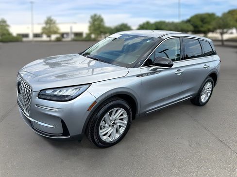 Certified 2023 Lincoln Corsair FWD image 3