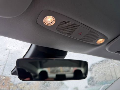 Used 2018 Tesla Model 3 Mid Range image 19