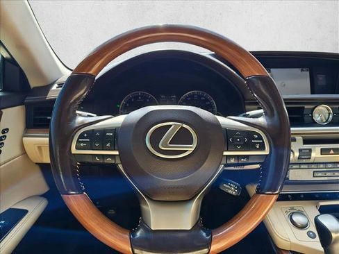 Used 2016 Lexus ES 350 w/ Luxury Package w/Wood Trim FWD image 10