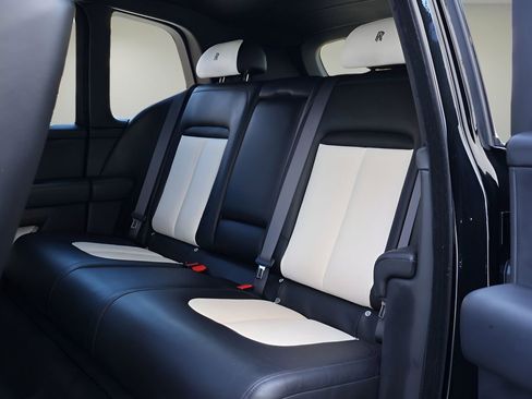 Certified 2022 Rolls-Royce Cullinan AWD/4WD image 14