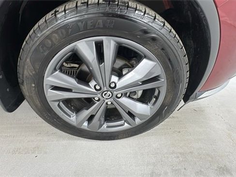 Used 2021 Nissan Murano Platinum image 9