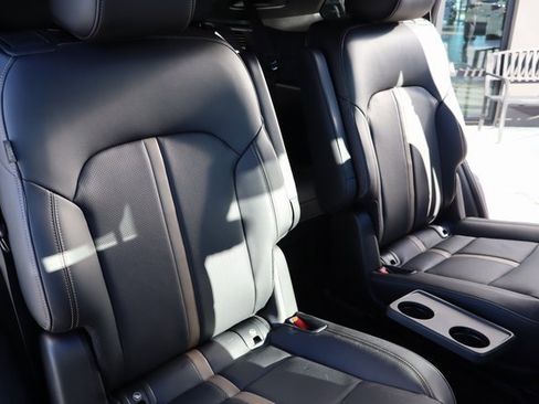 Used 2024 MAZDA CX-90 Plug-In Hybrid w/ Premium Plus image 17