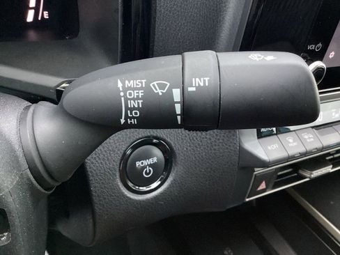 Used 2025 Toyota Camry SE FWD image 24