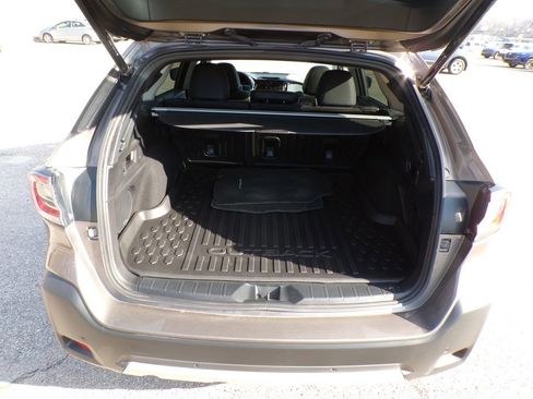 Used 2023 Subaru Outback Limited AWD/4WD image 8