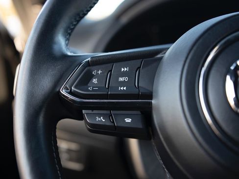 Used 2022 MAZDA CX-5 Signature image 6