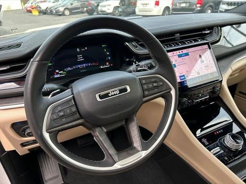 Certified 2024 Jeep Grand Cherokee Limited 4xe AWD/4WD image 40