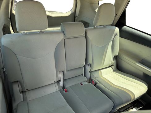 Used 2013 Toyota Prius V Two FWD image 17