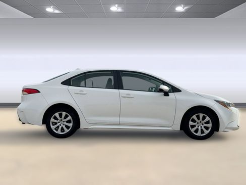 Used 2024 Toyota Corolla LE image 8