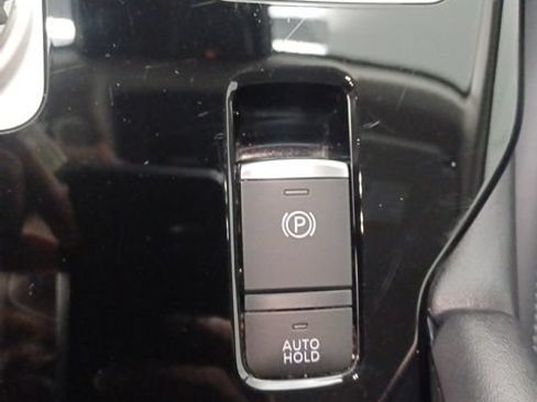 Used 2025 Mitsubishi Outlander SE FWD image 29